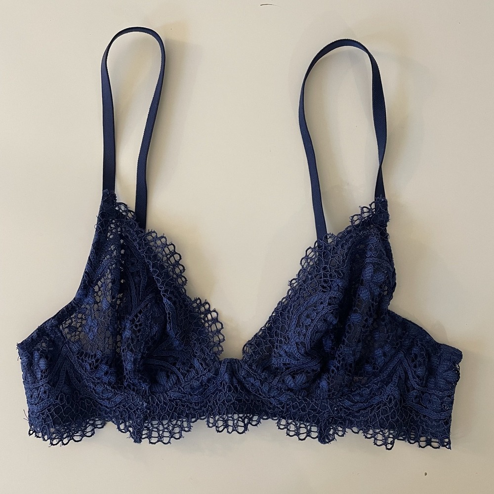 Victorias Secret Sexy Floral Sheer Lace‎ Bra Blue XS Unlined Plunged Underwire